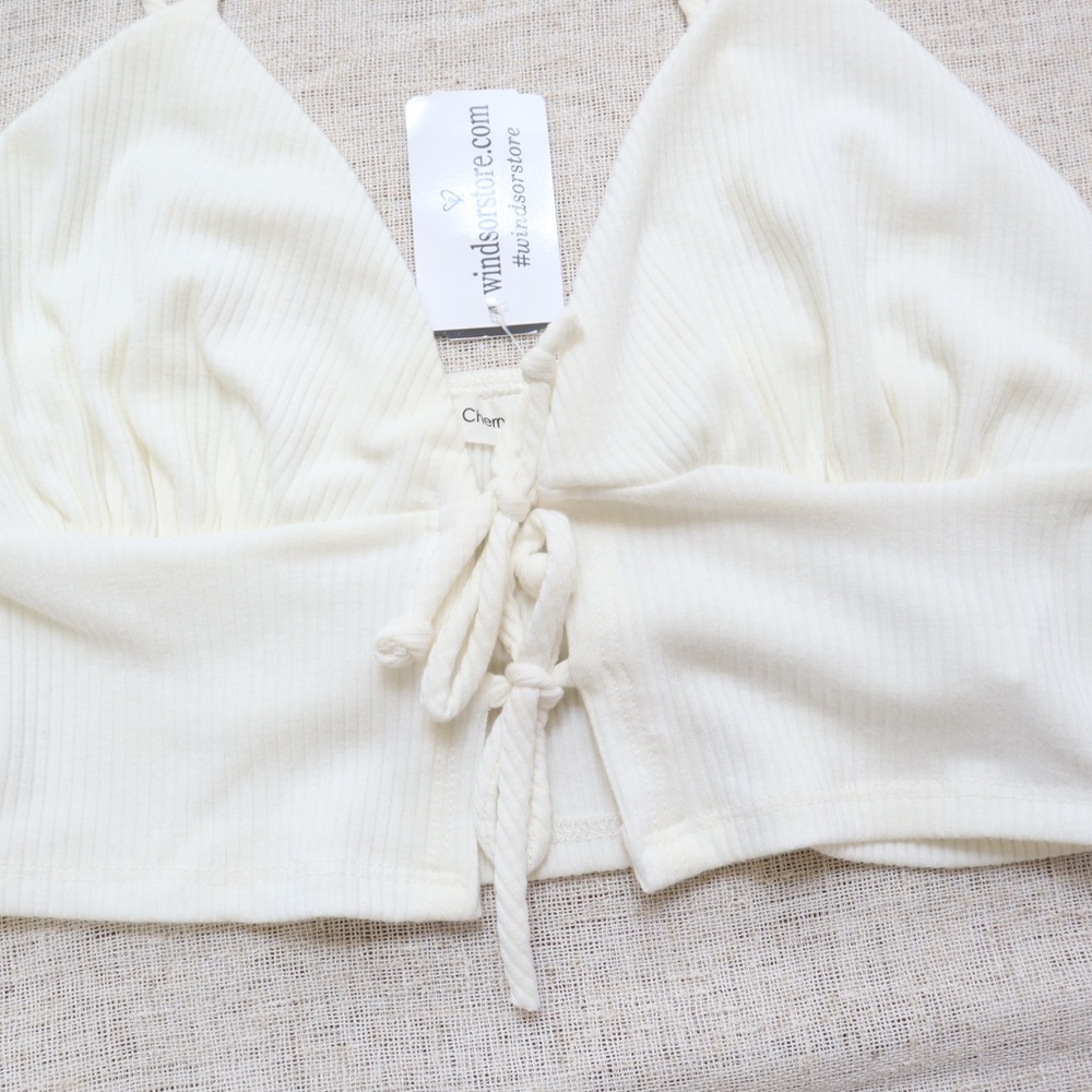 Windsor Cami Front Tie Crop Top NWT - Picture 2 of 7